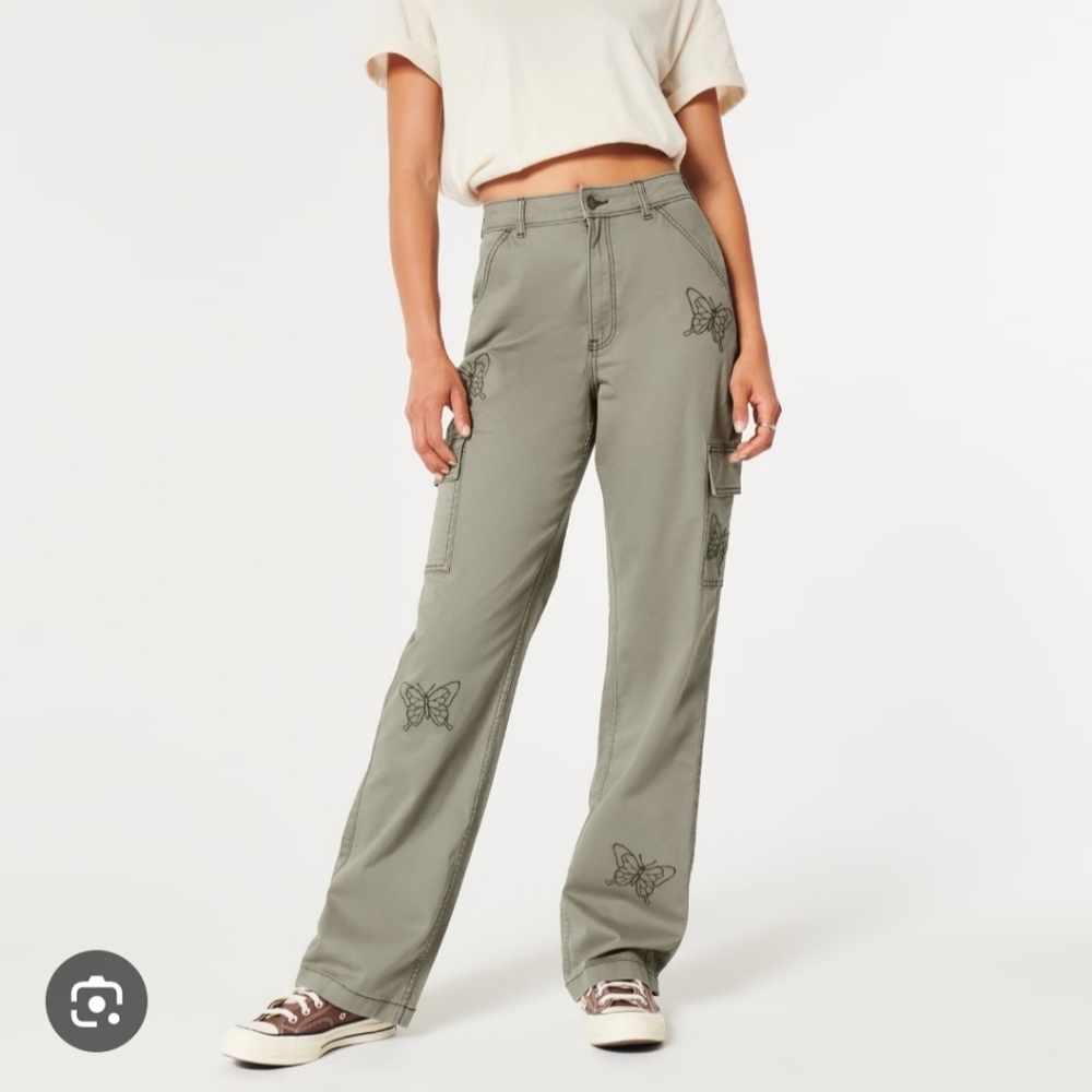 Hollister Green Butterfly Embroidered Ultra High Rise Skater Cargo Dad Pants